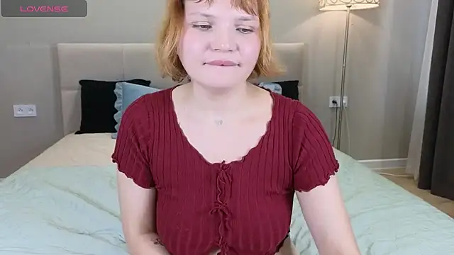babyyullii stripchat live cam model