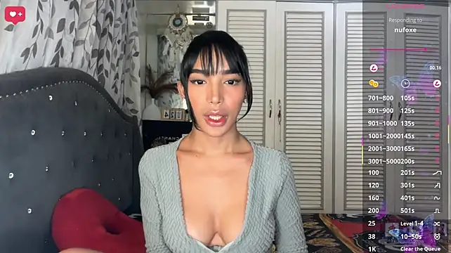 Miss-Carolina stripchat live cam model