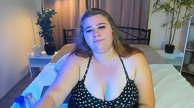 Bella_Blvck stripchat live cam model