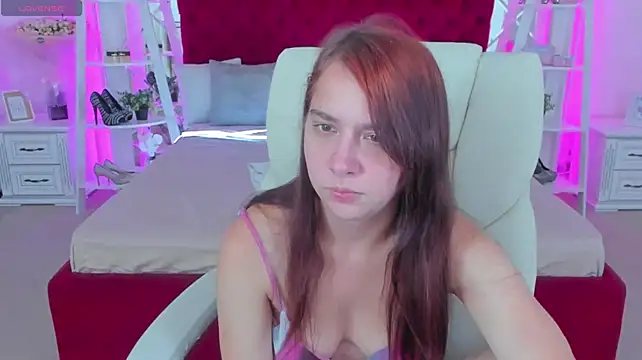 Livia_Shy stripchat live cam model