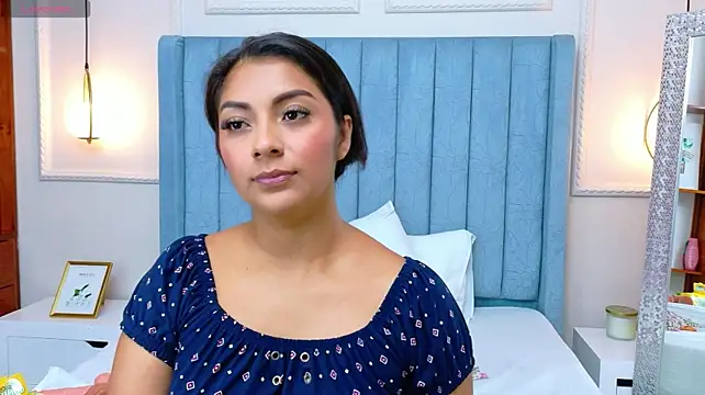 Kylie-Voos stripchat live cam model