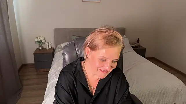 GeniusJinx stripchat live cam model