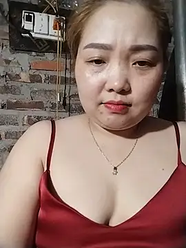 Tindraa1 stripchat live cam model