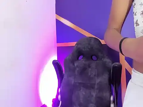 Tatihanaperez stripchat live cam model