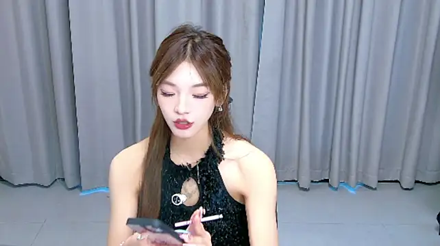 RunYan-888 stripchat live cam model