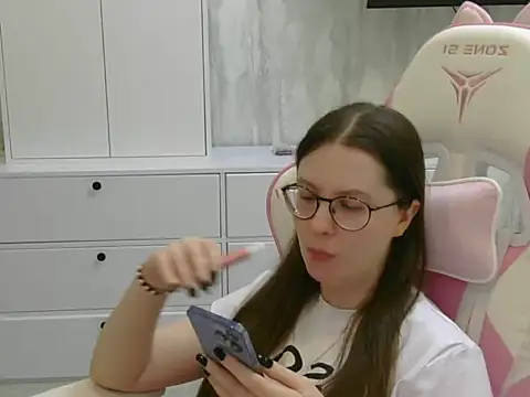 Elvirada stripchat live cam model