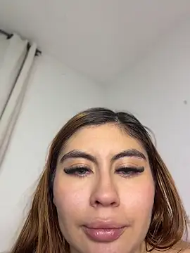Stormiiii_ stripchat live cam model