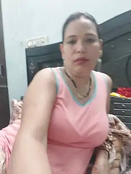 Poojabhabi101 stripchat live cam model