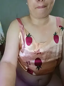 -Iloveyou9999- stripchat live cam model