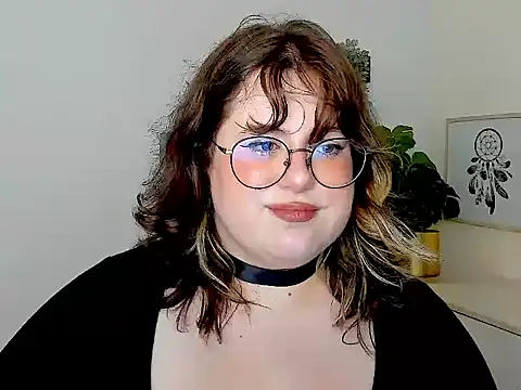 OpheliaLush stripchat live cam model