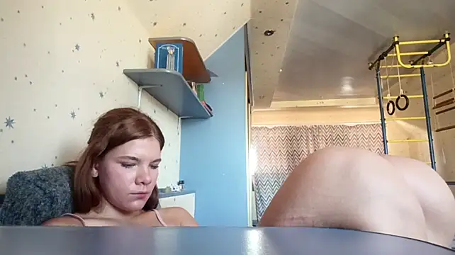 ElinorLaferriere stripchat live cam model
