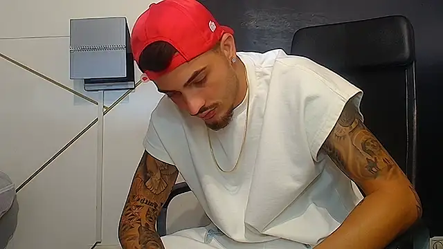 BrandonTate stripchat live cam model