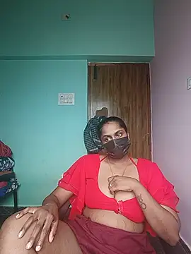 Tamilpavi_58 stripchat live cam model