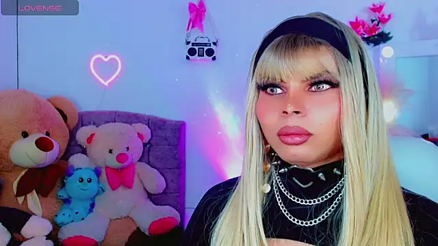 AdanKinng stripchat live cam model