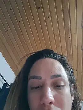 ofjuliaa stripchat live cam model