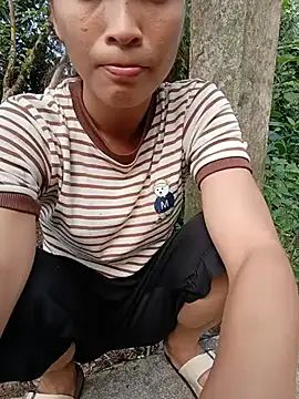 hihi-xx stripchat live cam model