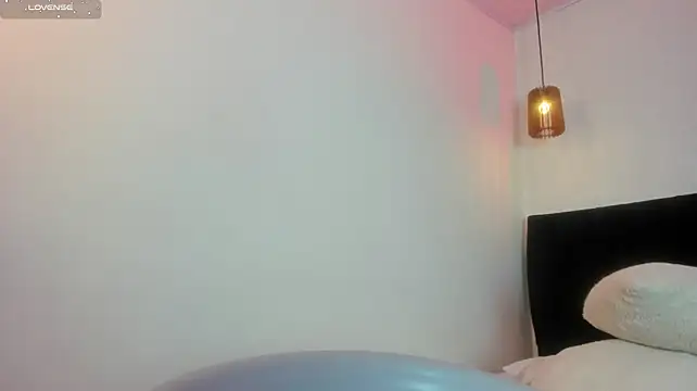 dolly_zoe stripchat live cam model