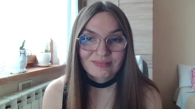LooveELLYx stripchat live cam model