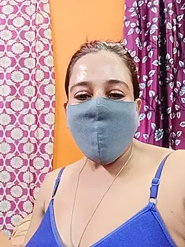 Hotpuja25 stripchat live cam model