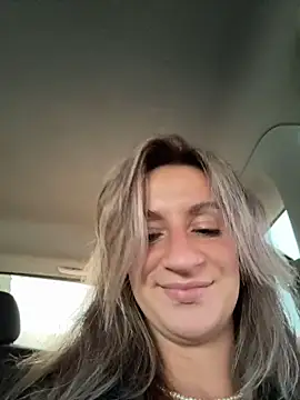 EvvaMur stripchat live cam model