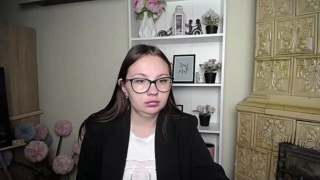 LiliaErmi stripchat live cam model