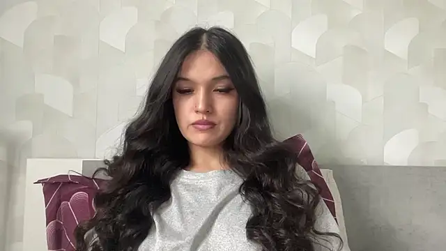 LisetteParajon stripchat live cam model