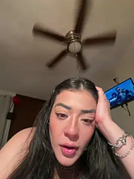 Tunoviafavorita stripchat live cam model