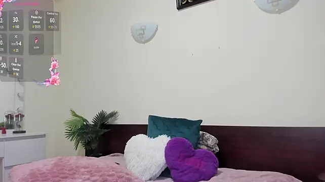 LunaaKitty stripchat live cam model