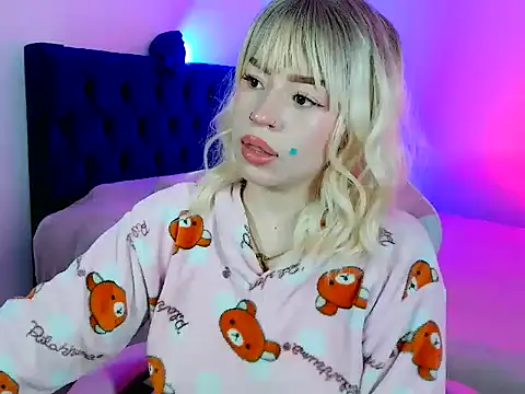 CyberMich stripchat live cam model