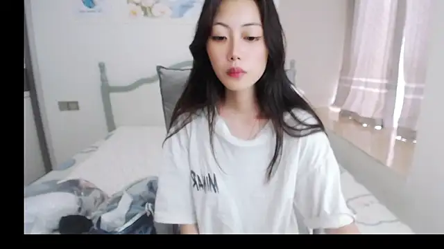 redroseFeng stripchat live cam model