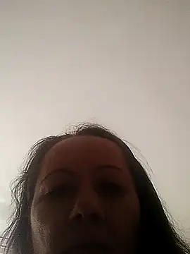 Ewa98 stripchat live cam model