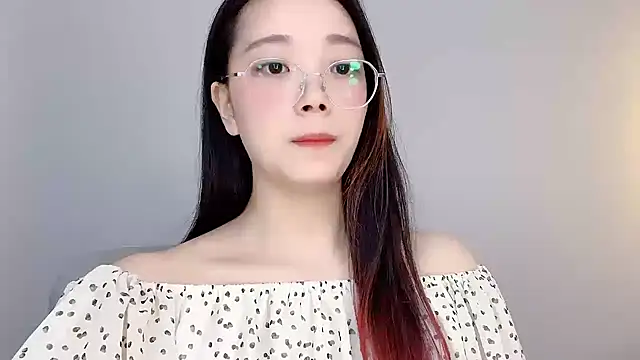 vera999- stripchat live cam model