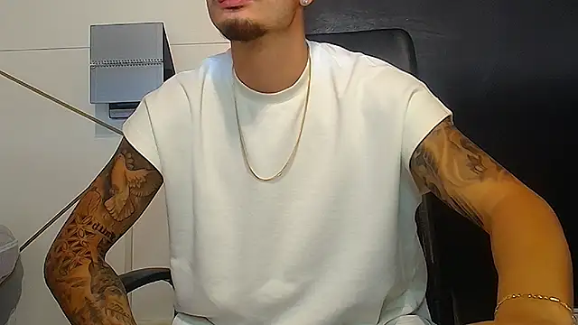 BrandonTate stripchat live cam model
