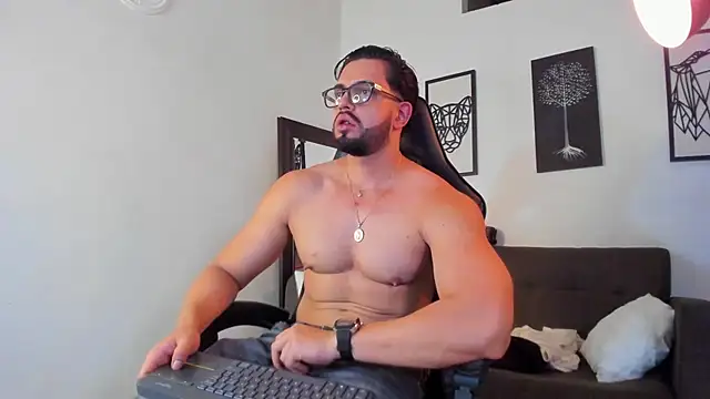 Justin_kingX7 stripchat live cam model