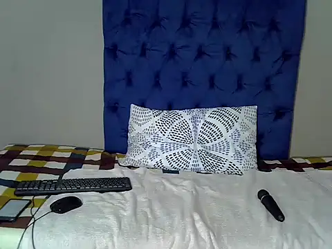 blue-ivy stripchat live cam model