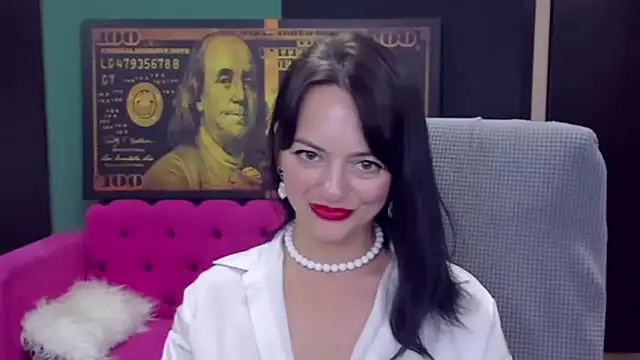 BellaRowan stripchat live cam model