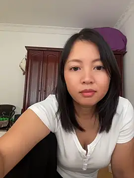 huanhuan0188 stripchat live cam model