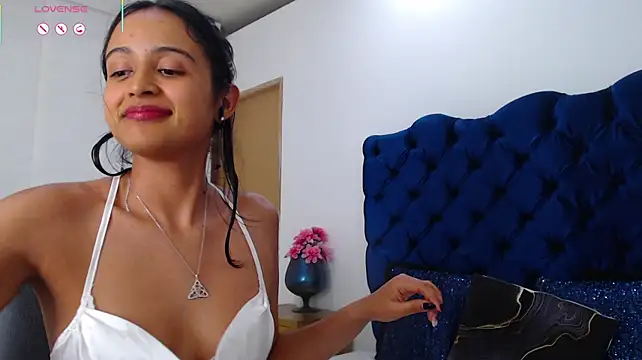 Lili666_ stripchat live cam model
