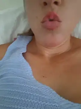SPrITZMAUS stripchat live cam model