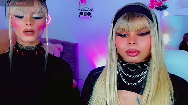 AdanKinng stripchat live cam model