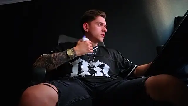 FelixStarkk stripchat live cam model