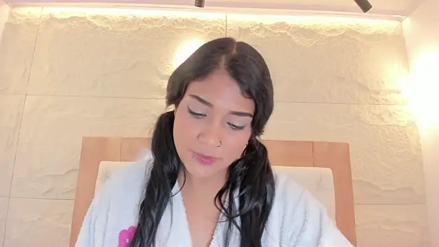NINAMARTINS stripchat live cam model