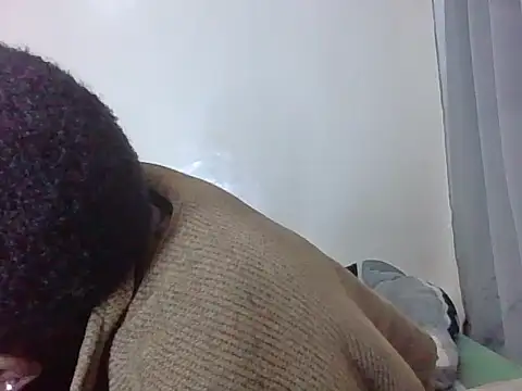 prettyshontel stripchat live cam model