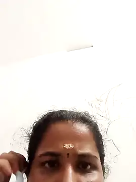 meenashree143 stripchat live cam model