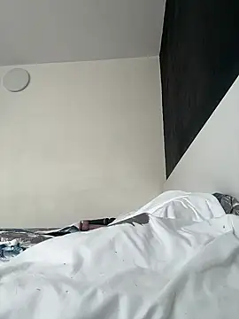 MikyVesela stripchat live cam model