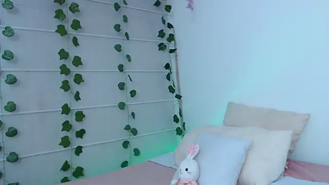 Sarabubbie stripchat live cam model