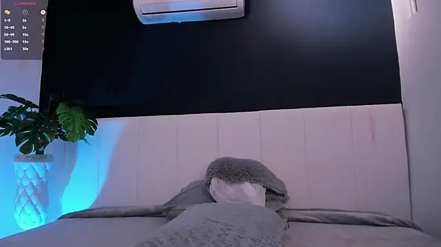 Lola_sweeet18 stripchat live cam model