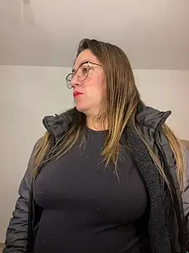 SCARLET-20 stripchat live cam model
