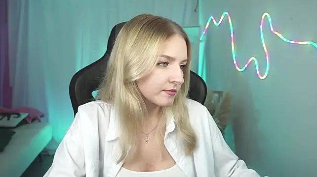 ViolaMore stripchat live cam model