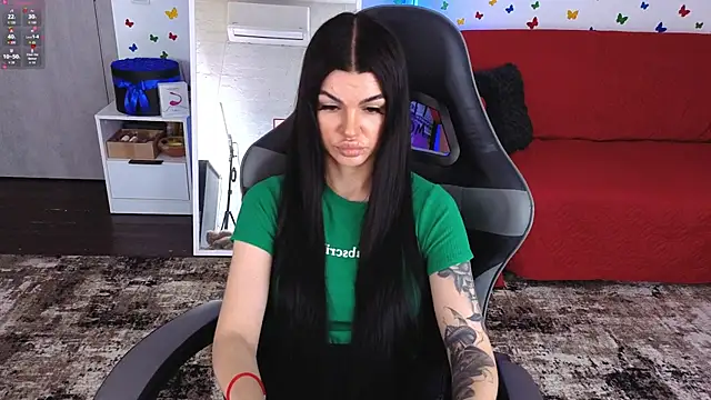 AnacondaOnn stripchat live cam model